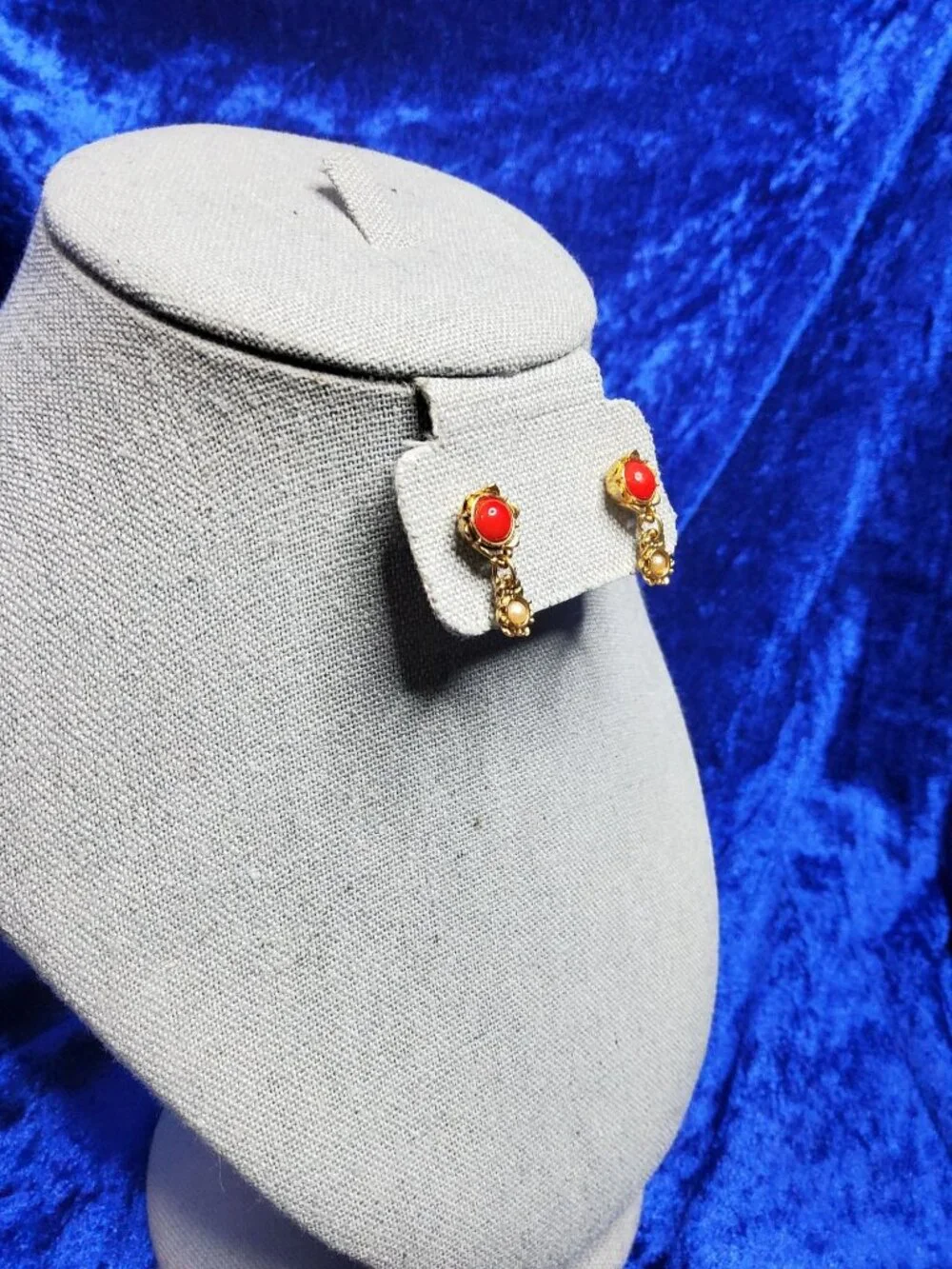 vintage eb/e. bastheim Co. gold tone red stone and seed pearl push back earrings